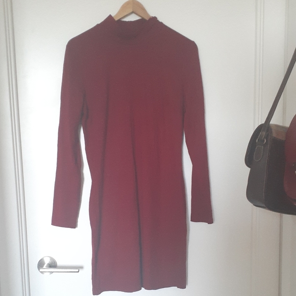 Dynamite Moc Neck Dress - Picture 3 of 6